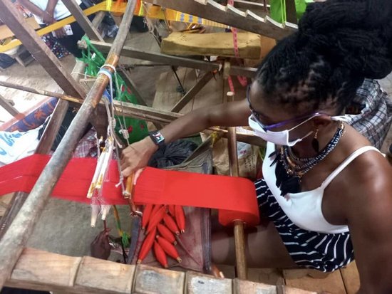 kente-weaving